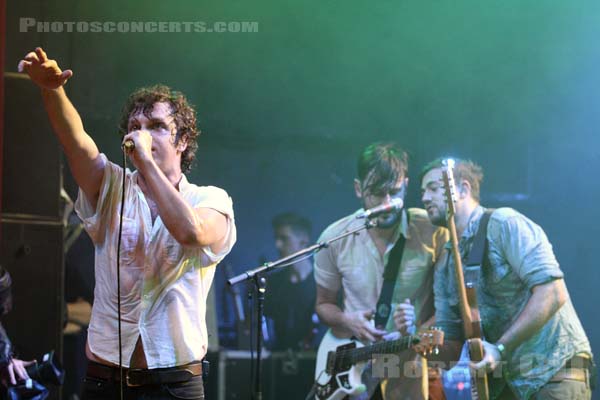 FRIENDLY FIRES - 2011-11-05 - PARIS - La Cigale - 